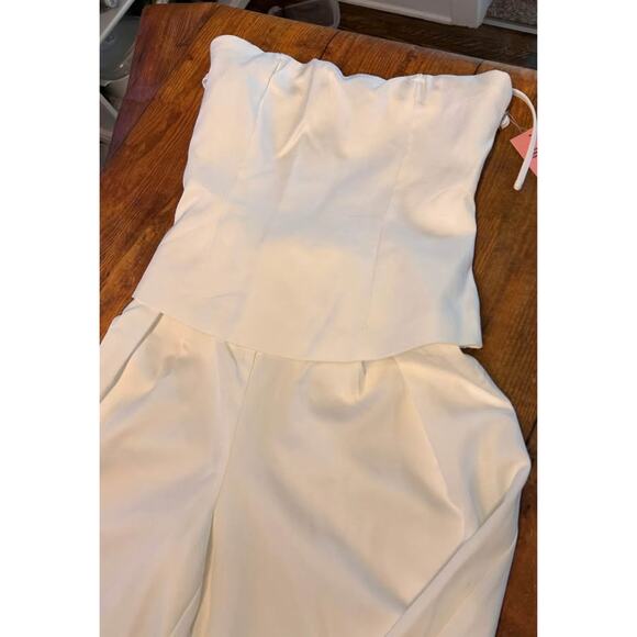Sz 4 - NEW Pretty Little Things Halter Jumpsuit - Picture 1 of 9